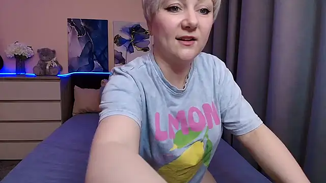 BlondPearl online show from 07-16-26, 08:37