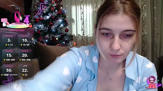 Snapshot of lovingfeetheels chatting on 12-22-25, 07:38 lovingfeetheels online show from 12-22-25, 07:38