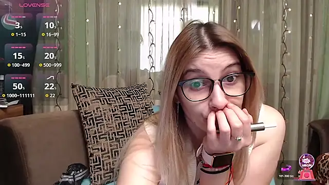 Snapshot of lovingfeetheels chatting on 02-12-26, 08:53 lovingfeetheels online show from 02-12-26, 08:53