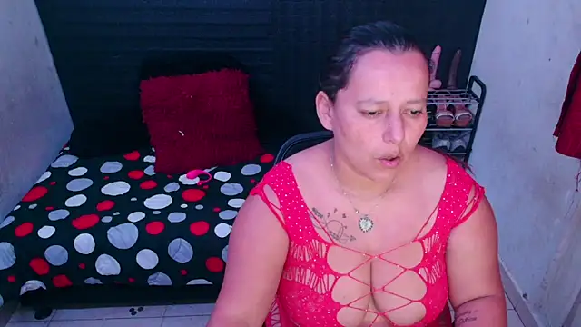 Snapshot of Diana_Lozano chatting on 01-19-25, 11:12 Diana Lozano online show from 01-19-25, 11:12