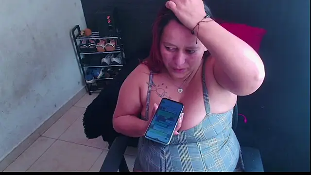 Snapshot of Diana_Lozano chatting on 03-02-25, 02:21 Diana Lozano online show from 03-02-25, 02:21