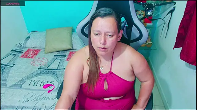 Snapshot of Diana_Lozano chatting on 10-24-25, 12:52 Diana Lozano online show from 10-24-25, 12:52