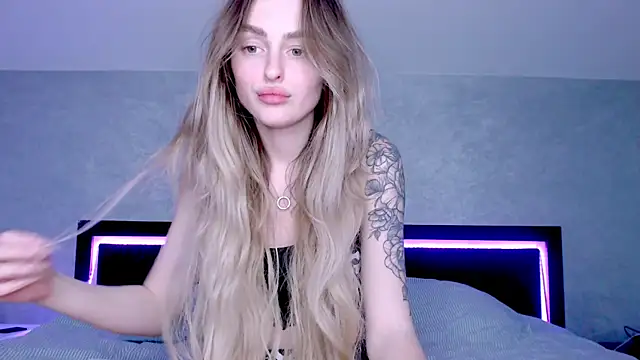 Snapshot of RIta_orr chatting on 02-15-25, 08:43 RIta orr online show from 02-15-25, 08:43