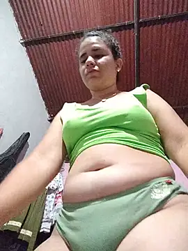 Snapshot of ValeriaSantos- chatting on 05-15-26, 02:40 ValeriaSantos- online show from 05-15-26, 02:40