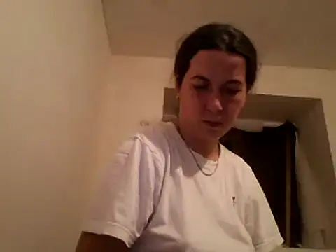 Snapshot of Tamilashaa chatting on 12-17-24, 05:04 Tamilashaa online show from 12-17-24, 05:04