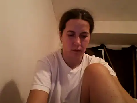 Snapshot of Tamilashaa chatting on 12-25-24, 06:19 Tamilashaa online show from 12-25-24, 06:19