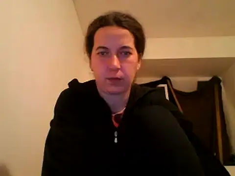 Snapshot of Tamilashaa chatting on 01-23-25, 03:43 Tamilashaa online show from 01-23-25, 03:43