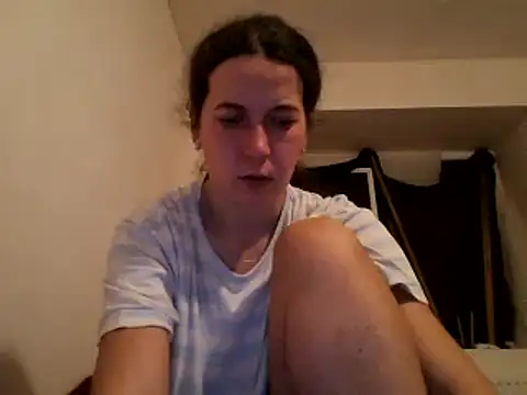 Snapshot of Tamilashaa chatting on 02-18-25, 04:05 Tamilashaa online show from 02-18-25, 04:05