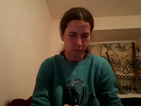 Snapshot of Tamilashaa chatting on 12-15-25, 02:54 Tamilashaa online show from 12-15-25, 02:54