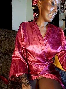 lynnkatrina online show from 04-14-26, 04:07