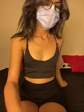 Snapshot of morrocoXcute chatting on 09-18-25, 10:12 morrocoXcute online show from 09-18-25, 10:12