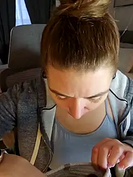 Ellie-L-Elizabeth online show from 02-11-25, 12:16