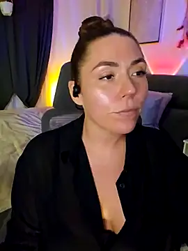 Ellie-L-Elizabeth online show from 03-12-25, 12:10