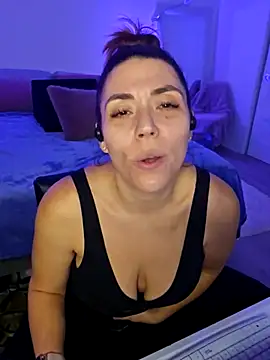 Ellie-L-Elizabeth online show from 11-06-25, 04:02