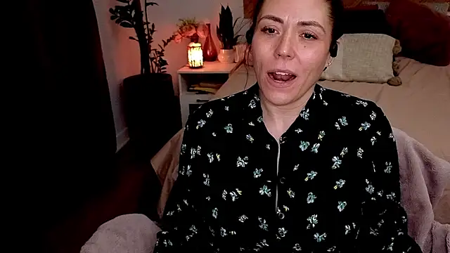 Ellie-L-Elizabeth online show from 04-22-26, 12:13