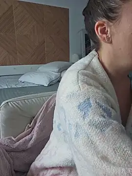 Ellie-L-Elizabeth online show from 06-04-26, 04:13