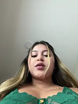 lunablossom  online show from 11-14-25, 09:13