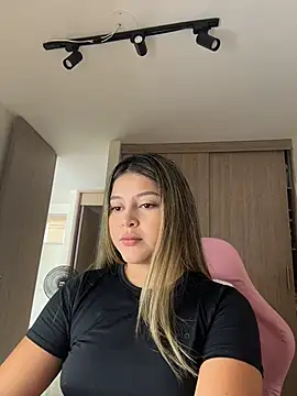 lunablossom  online show from 03-29-26, 03:34