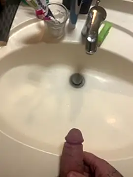 Snapshot of RenaudS-02 chatting on 12-04-25, 03:43 RenaudS-02 online show from 12-04-25, 03:43