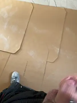 Snapshot of RenaudS-02 chatting on 03-09-26, 02:21 RenaudS-02 online show from 03-09-26, 02:21