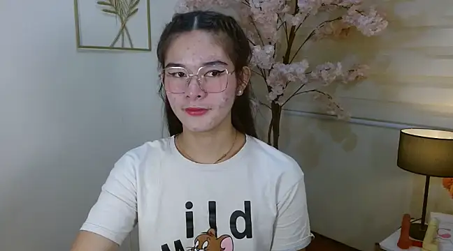 Snapshot of Mimi_Cums chatting on 02-08-25, 01:11 Mimi Cums online show from 02-08-25, 01:11