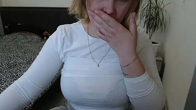 leeilawow online show from 04-19-26, 05:51