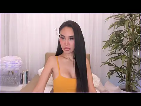 Snapshot of Holy_Bliss chatting on 10-16-25, 04:52 Holy Bliss online show from 10-16-25, 04:52