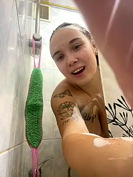 Snapshot of Sandra_SW_ chatting on 12-15-25, 01:48 Sandra SW online show from 12-15-25, 01:48