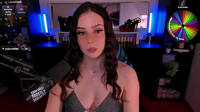 Snapshot of SofiRusselle chatting on 11-13-25, 05:23 SofiRusselle online show from 11-13-25, 05:23