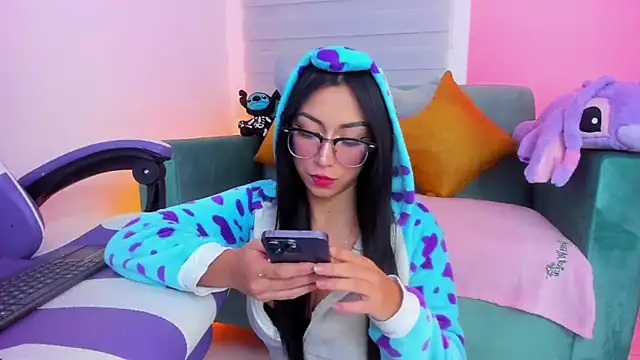 sophie cute66 online show from 12-16-25, 06:40