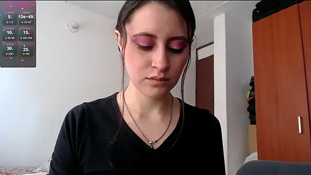 Juls winter  online show from 02-19-25, 03:27