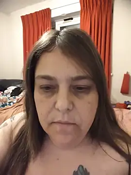 Snapshot of HouseWifeWhore_Milf chatting on 06-06-26, 02:27 HouseWifeWhore Milf online show from 06-06-26, 02:27