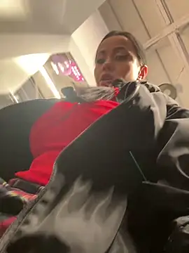 CrazzyChicks online show from 10-26-25, 08:31