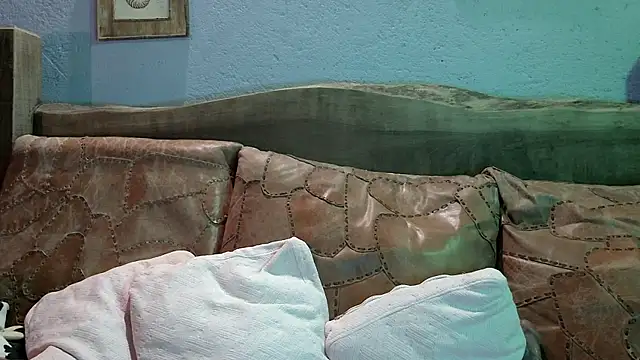 Snapshot of Lilmuh_ chatting on 01-17-25, 02:18 Lilmuh online show from 01-17-25, 02:18