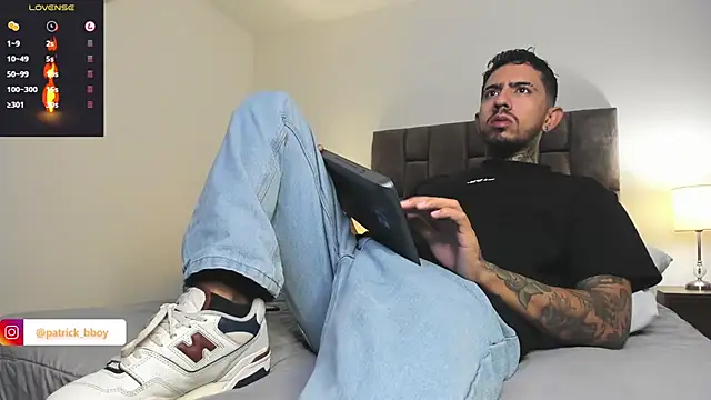 Snapshot of Evans_Osler chatting on 02-28-26, 10:44 Evans Osler online show from 02-28-26, 10:44