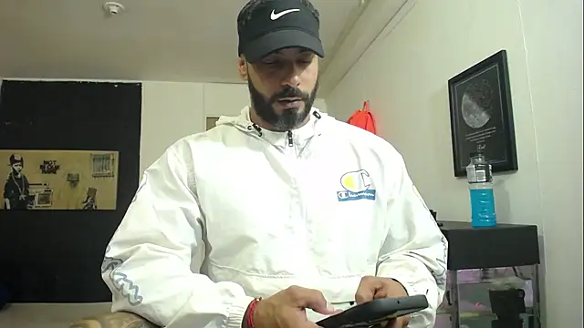 romeolovedark online show from 01-17-25, 01:15