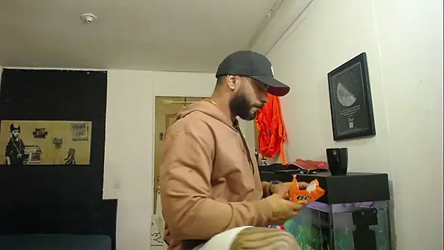 romeolovedark online show from 01-29-25, 06:54