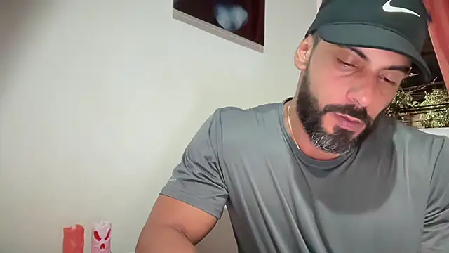 romeolovedark online show from 11-08-25, 04:56