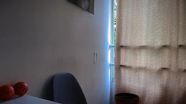 romeolovedark online show from 05-18-26, 04:02