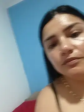 Snapshot of laura_dirtyhot chatting on 03-20-26, 09:58 laura dirtyhot online show from 03-20-26, 09:58