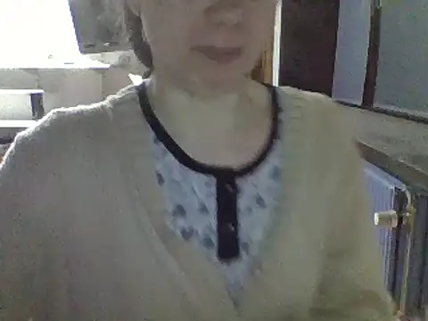 Snapshot of Moi_Lina chatting on 01-31-25, 08:54 Moi Lina online show from 01-31-25, 08:54