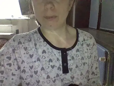 Snapshot of Moi_Lina chatting on 12-01-25, 12:37 Moi Lina online show from 12-01-25, 12:37