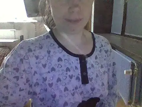 Snapshot of Moi_Lina chatting on 12-03-25, 11:58 Moi Lina online show from 12-03-25, 11:58