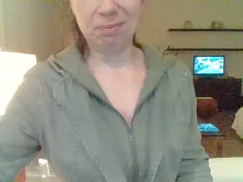 Moi Lina online show from 06-18-26, 11:42