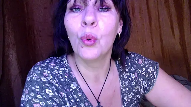 Snapshot of karina_ren_ chatting on 02-06-25, 12:48 karina ren online show from 02-06-25, 12:48