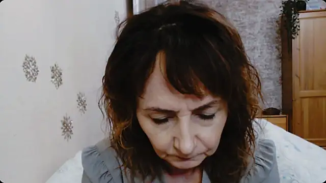 Snapshot of AnnieEltgant chatting on 11-23-25, 08:14 AnnieEltgant online show from 11-23-25, 08:14