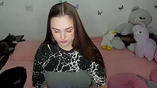 NataliEvans online show from 02-18-26, 08:16