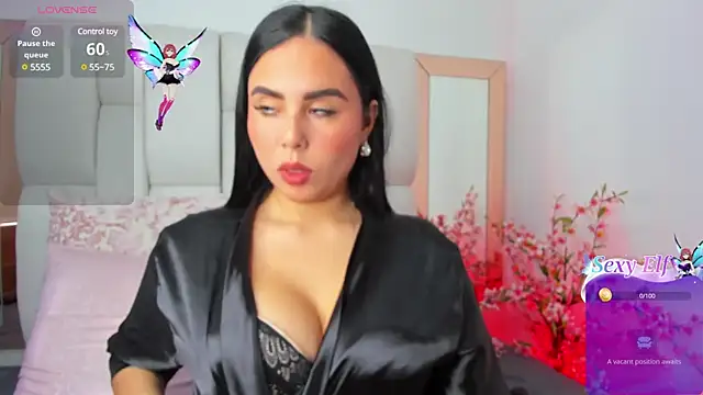 Snapshot of kylie_sexy2000 chatting on 02-18-25, 04:37 kylie sexy2000 online show from 02-18-25, 04:37