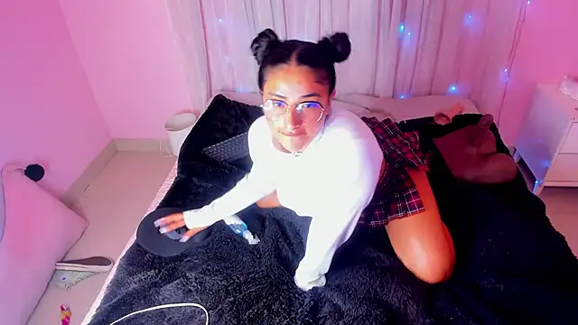 Snapshot of Kirara_22 chatting on 02-28-25, 10:41 Kirara 22 online show from 02-28-25, 10:41