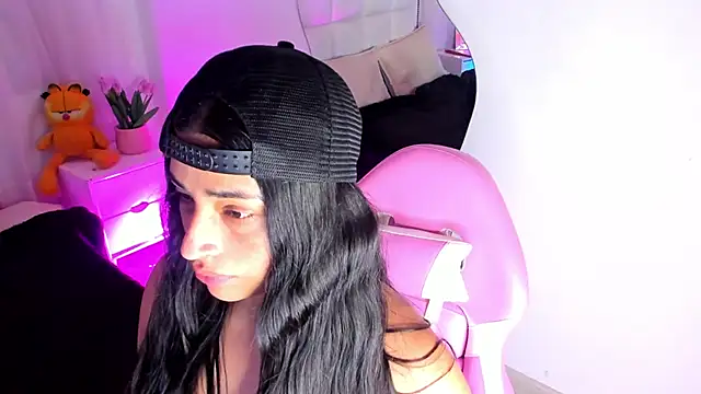 Snapshot of Kirara_22 chatting on 12-15-25, 08:13 Kirara 22 online show from 12-15-25, 08:13